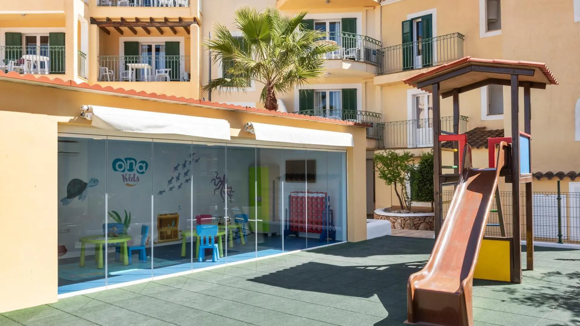 Aparthotel Ona Cala Pi Club
