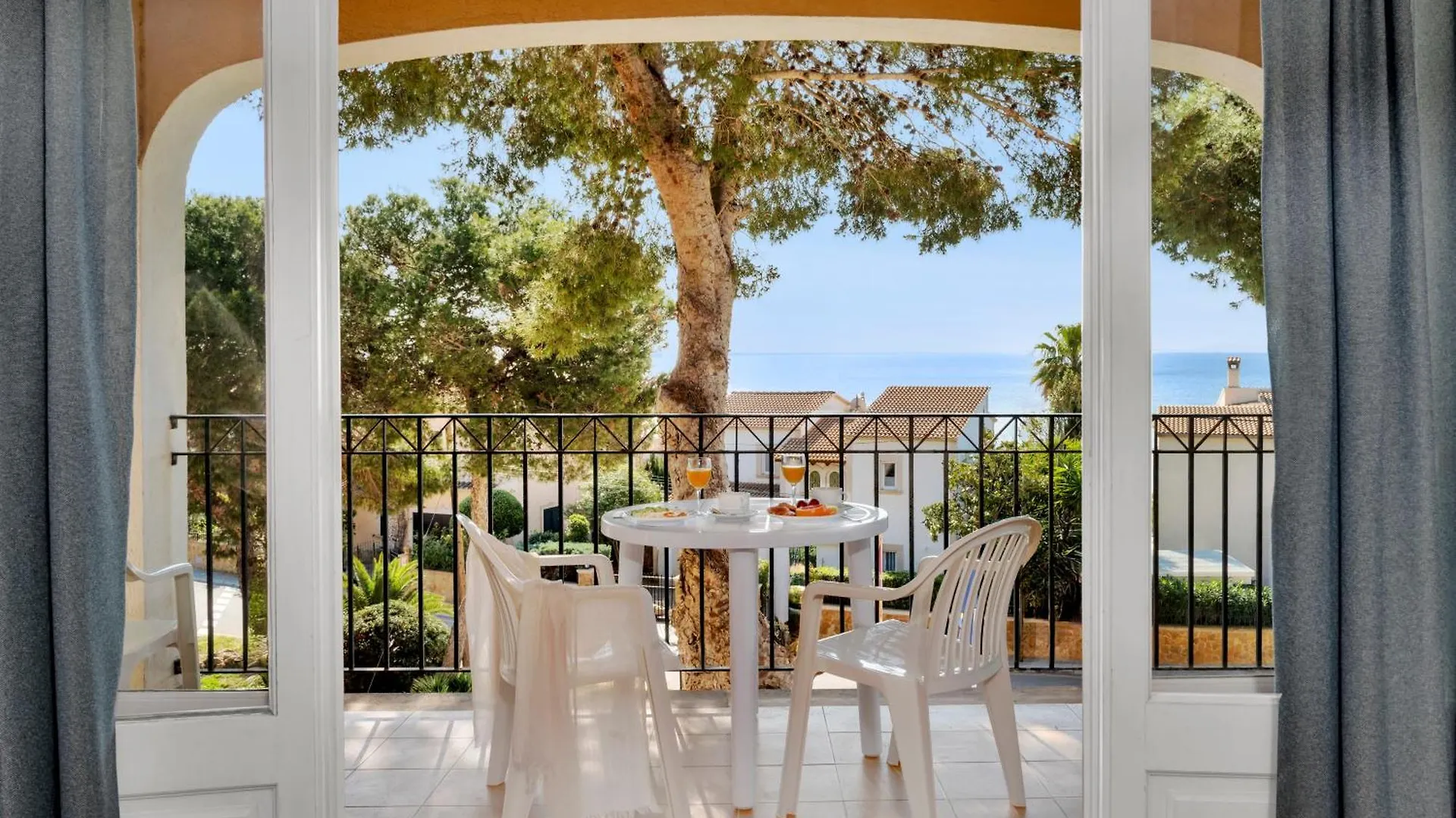 Aparthotel Ona Cala Pi Club